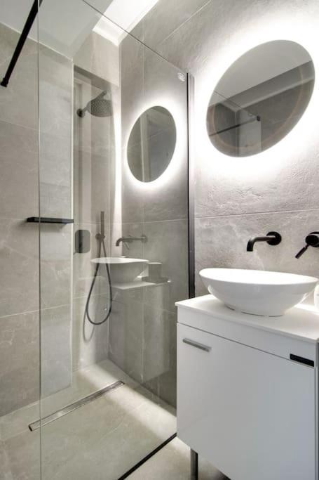 Myplace Premium Apartments อิโออันนินา ภายนอก รูปภาพ